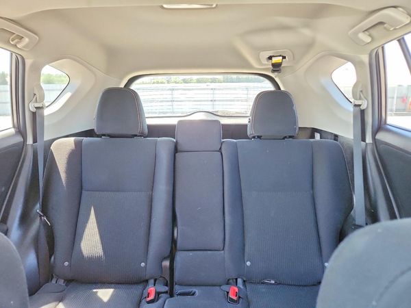 2015 TOYOTA RAV4 XLE (M Grade)