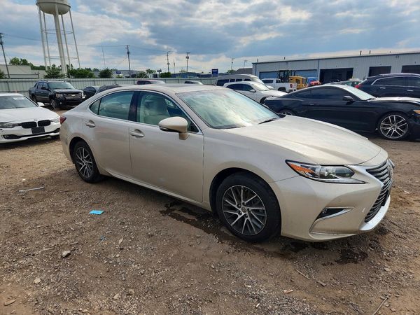 2017 LEXUS ES