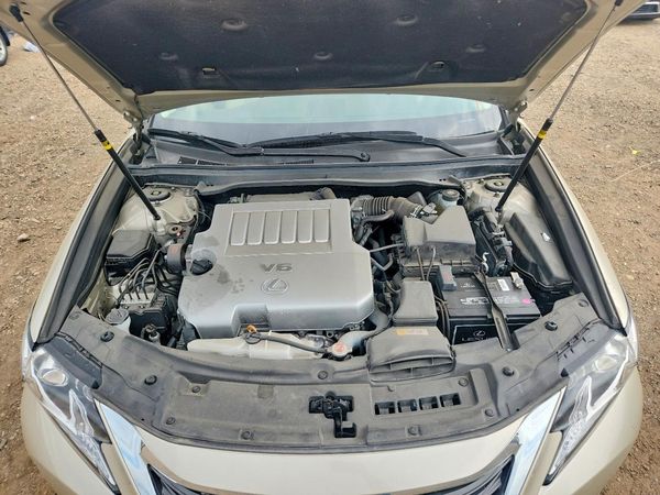2017 LEXUS ES