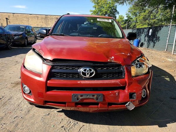 2019 TOYOTA RAV4