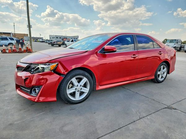 2012 TOYOTA CAMRY