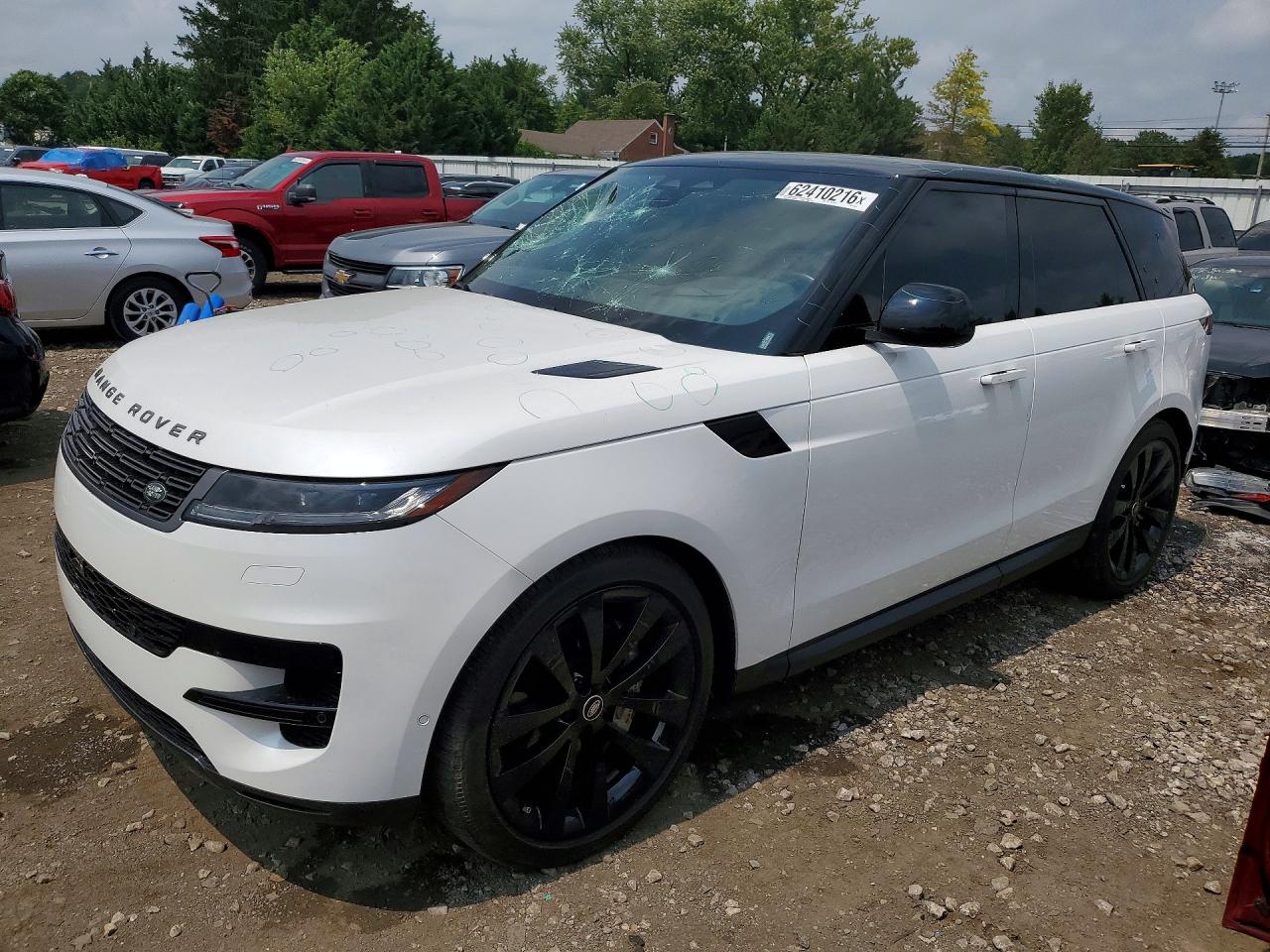 2025 LAND ROVER RANGE ROVER SPORT P360 SE