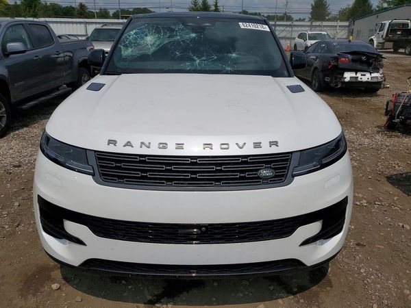 2025 LAND ROVER RANGE ROVER SPORT P360 SE