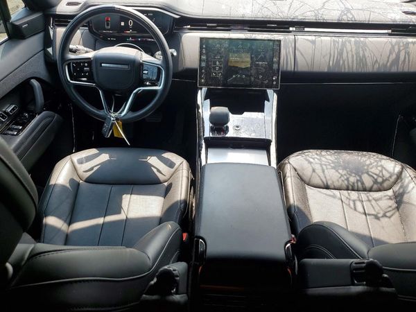2025 LAND ROVER RANGE ROVER SPORT P360 SE