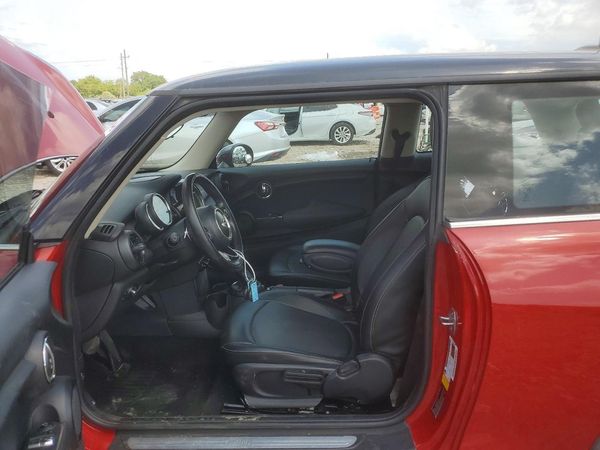 2016 MINI COOPER
