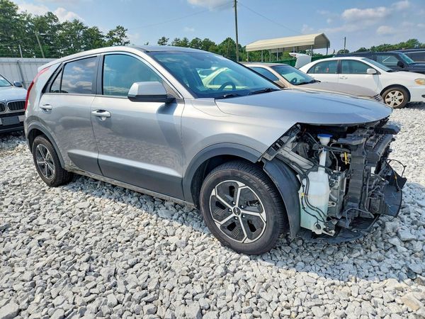 2023 KIA NIRO LX
