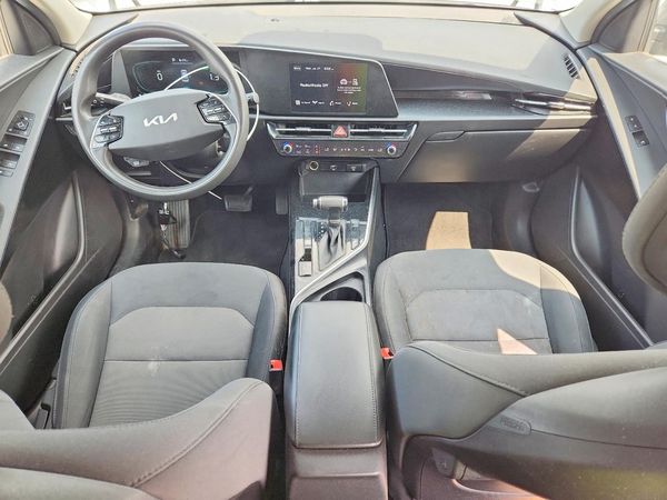 2023 KIA NIRO LX