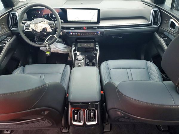 2025 KIA SORENTO