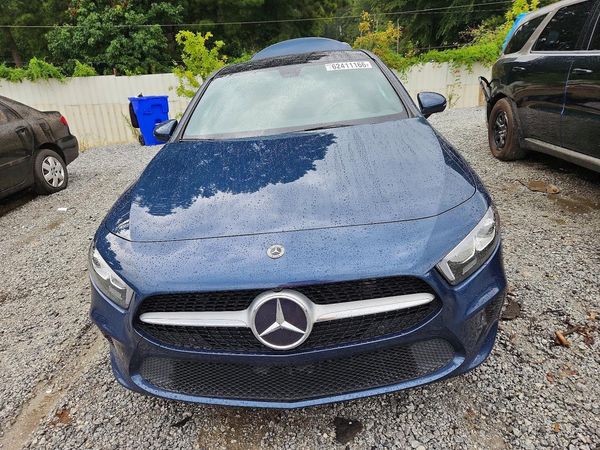 2022 MERCEDES-BENZ A A220