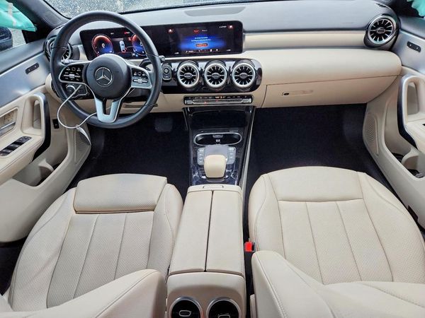 2022 MERCEDES-BENZ A A220