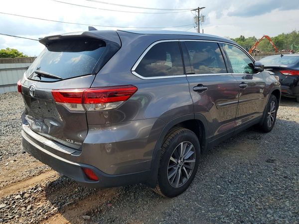 2019 TOYOTA HIGHLANDER