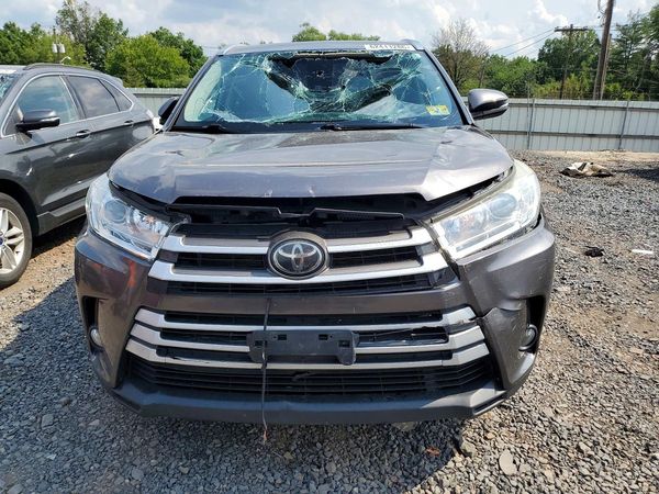 2019 TOYOTA HIGHLANDER