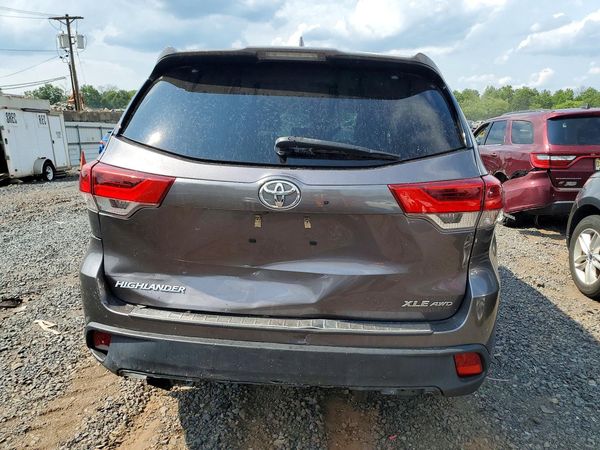2019 TOYOTA HIGHLANDER