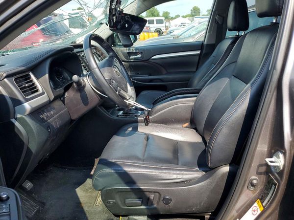 2019 TOYOTA HIGHLANDER