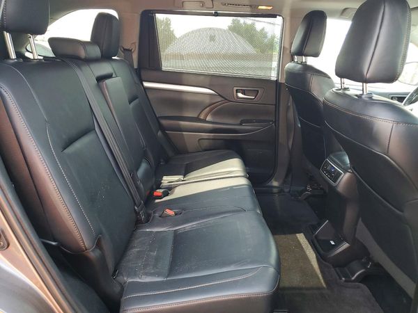 2019 TOYOTA HIGHLANDER