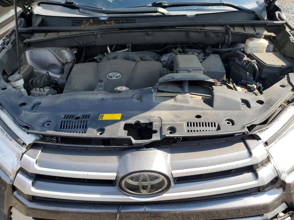 2019 TOYOTA HIGHLANDER