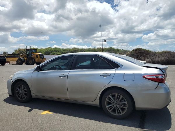 2016 TOYOTA CAMRY