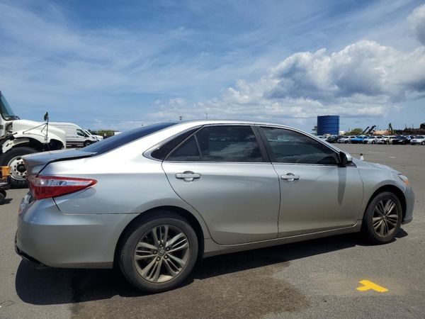 2016 TOYOTA CAMRY