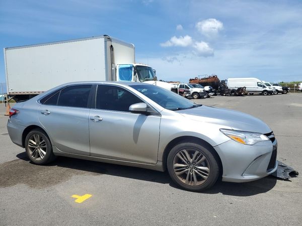 2016 TOYOTA CAMRY