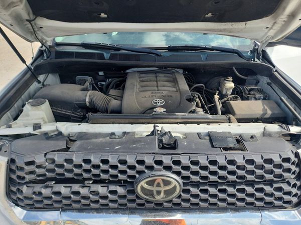 2019 TOYOTA TUNDRA SR5 Grade