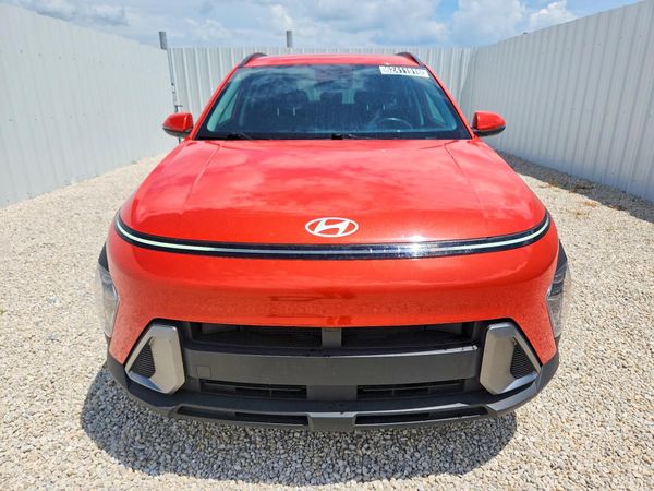 2024 HYUNDAI KONA SE