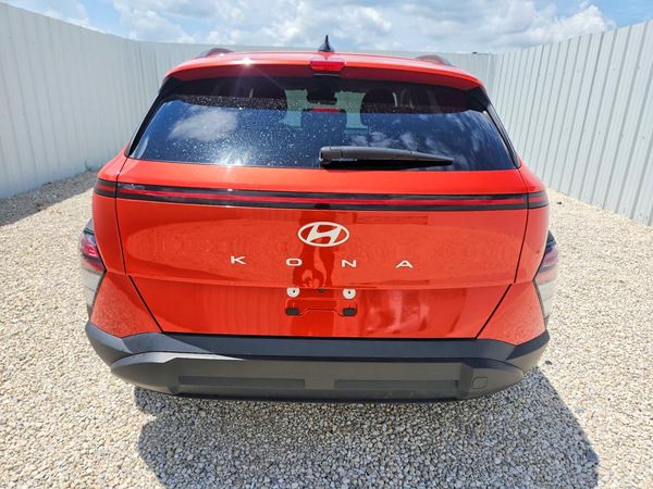 2024 HYUNDAI KONA SE