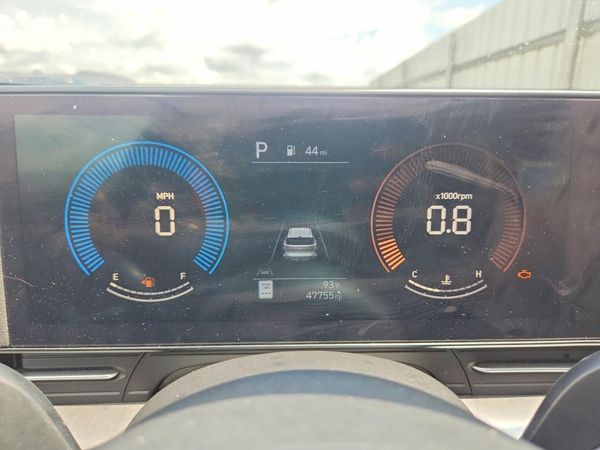 2024 HYUNDAI KONA SE