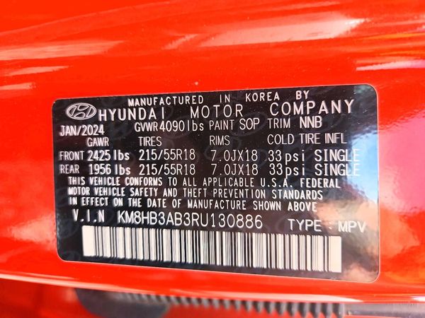 2024 HYUNDAI KONA SE