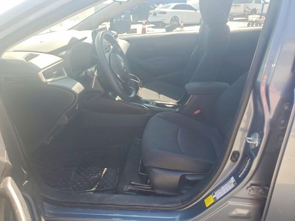 2022 TOYOTA COROLLA LE — DENT