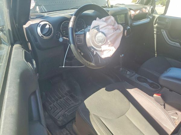 2017 JEEP WRANGLER SAHARA 4X4