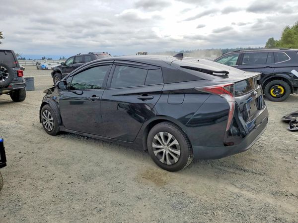 2016 TOYOTA PRIUS