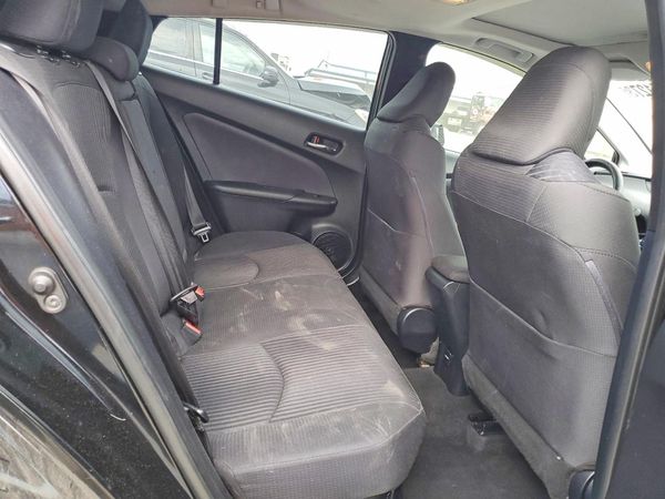 2016 TOYOTA PRIUS