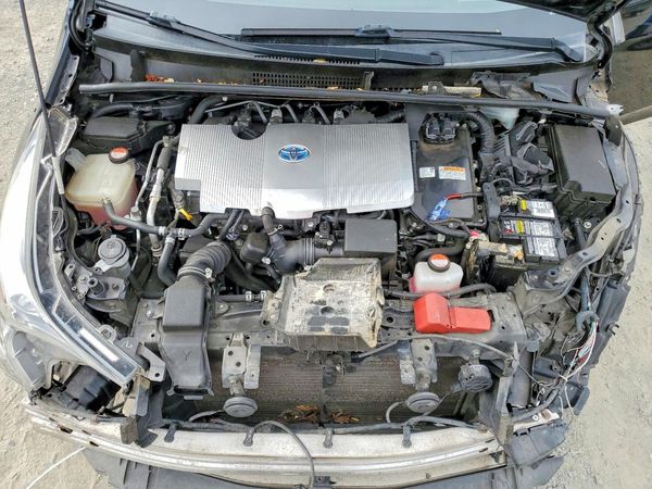 2016 TOYOTA PRIUS
