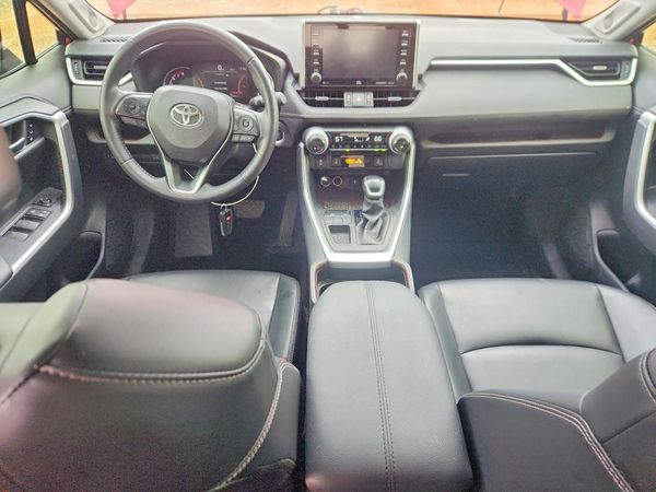 2020 TOYOTA RAV4 Limited