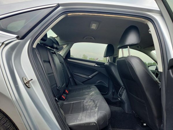 2020 VOLKSWAGEN PASSAT SE