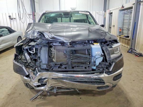 2019 RAM 1500 LARAMIE CREW CAB 4X4