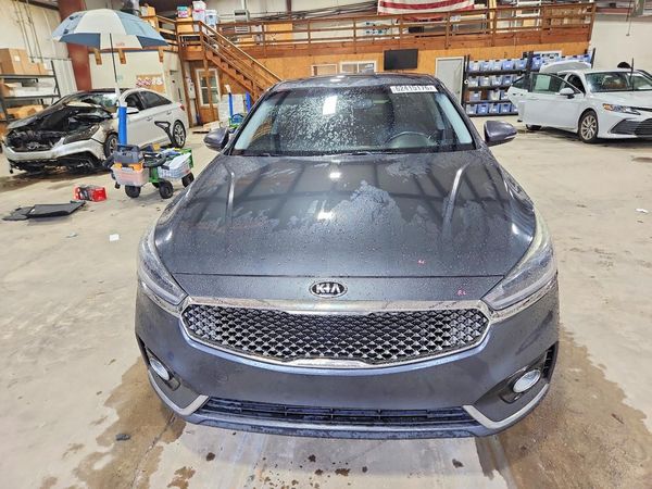2017 KIA CADENZA