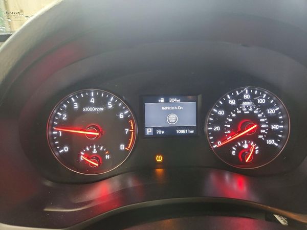 2017 KIA CADENZA