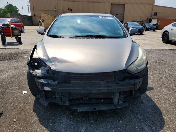 2016 HYUNDAI ELANTRA