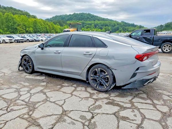 2022 KIA K5