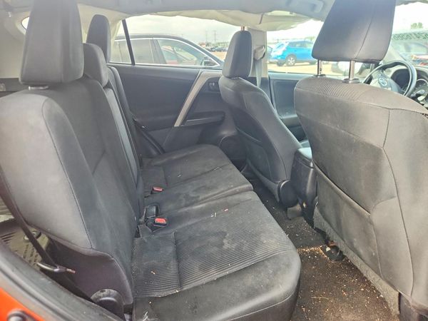 2016 TOYOTA RAV4 LE (X Grade)