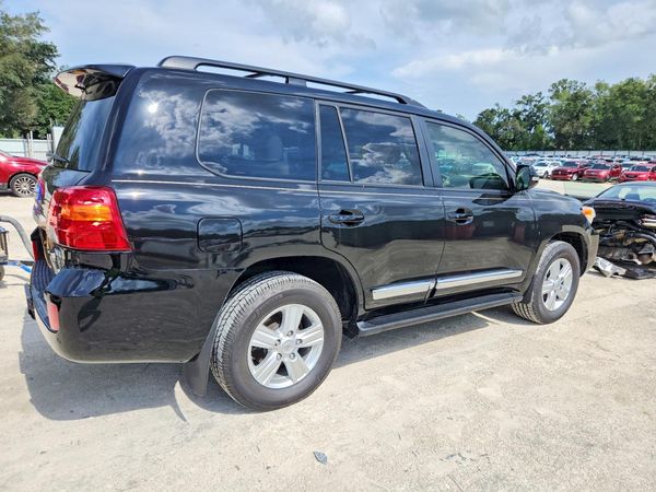 2015 TOYOTA LAND CRUISER VX-R