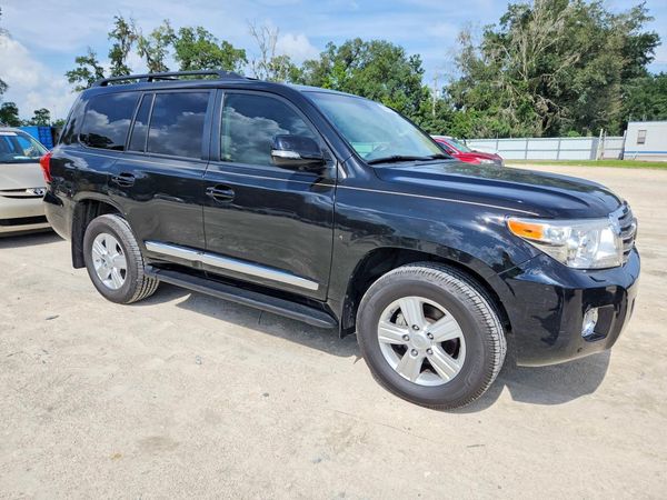 2015 TOYOTA LAND CRUISER VX-R
