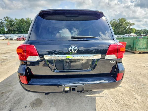 2015 TOYOTA LAND CRUISER VX-R