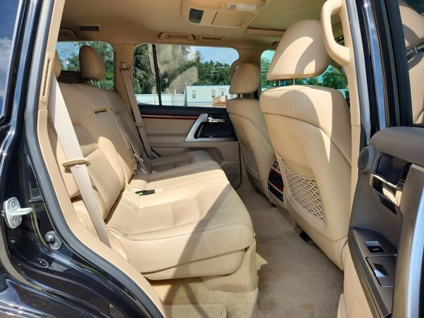 2015 TOYOTA LAND CRUISER VX-R