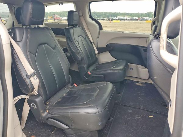 2017 CHRYSLER PACIFICA Touring L