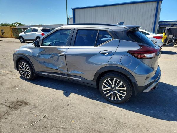 2021 NISSAN KICKS SR