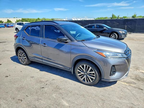 2021 NISSAN KICKS SR