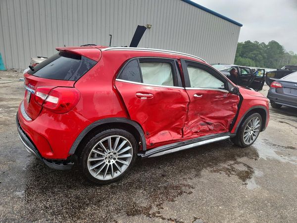 2018 MERCEDES-BENZ GLA GLA250-4M