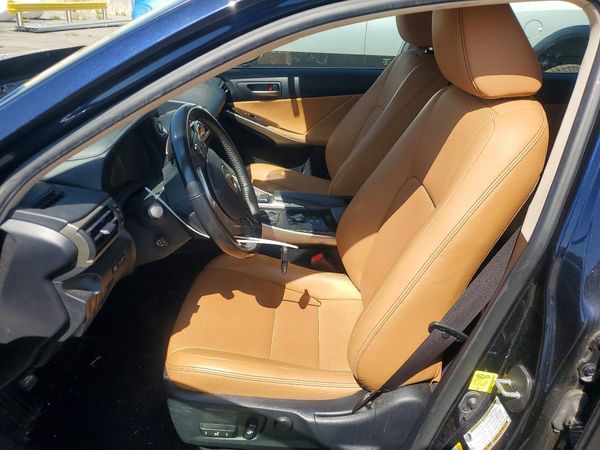 2018 LEXUS IS 300